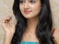 महागडे क्रीम, फेसपॅक लावण्याची गरजच नाही; ६ पदार्थ खा, वय वाढलं तरी त्वचा राहील तरुण - Marathi News | diet for healthy skin, superfood for young and glowing skin, which food is best for skin health | Latest sakhi Photos at Lokmat.com