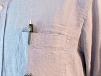 मुलांच्या युनिफॉर्मवर, ऑफिसच्या पांढऱ्याशुभ्र शर्टवर शाईचे डाग पडले? १ सोपा उपाय- डाग होतील गायब - Marathi News | how to remove ink stains from clothes? best trick for removing ink stains | Latest sakhi Photos at Lokmat.com