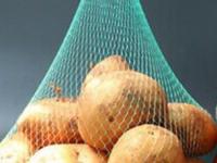 कांदे - बटाटे ठेवण्याची जाळीदार 'मॅश बॅग' फेकू नका, पाहा तिचा पुन्हा वापर करण्याची झटपट युक्ती... - Marathi News | How To Reuse Mesh Bag In Kitchen 8 Different Ways To Reuse Your Mesh Bags How to reuse the mesh vegetable bags | Latest sakhi Photos at Lokmat.com