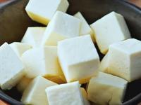 घरी पनीर करताना लक्षात ठेवा ८ टिप्स, पनीर होईल विकतसारखं मऊमुलायम परफेक्ट... - Marathi News | How To Make Soft Paneer At Home 8 tips to make soft paneer at home How to make Paneer at home from scratch | Latest sakhi Photos at Lokmat.com