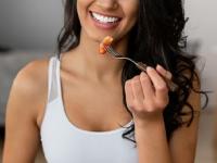 वर्कआऊट केल्यानंतर चुकूनही खाऊ नयेत ‘हे’ ७ पदार्थ, मेहनत जाते वाया-तब्येतही बिघडते... - Marathi News | 7 Foods You Should Never Eat After a Workout Avoid These Post Workout Meals That Can Ruin Weight Loss Goal 7 Foods to be Avoided after a Work out | Latest sakhi Photos at Lokmat.com