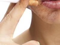 सिगारेट प्यायल्याने महिल्यांच्या चेहऱ्यावर ‘असे’ बदल दिसतात, वाढतो पिगमेंटेशनचाही धोका - Marathi News | smoking side effects in women health increases the risk of pigmentation skin infection | Latest sakhi Photos at Lokmat.com