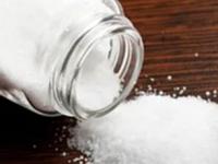 चमचाभर मिठाने होतील घरातील 'ही' ८ कामं पटापट, चिमूटभर मिठाची ही पाहा जादू... - Marathi News | 8 Uses for Salt That Don't Involve Cooking 8 Clever Uses Of Salt 8 smart ways to use salt beyond cooking How to Use Salt for Cleaning | Latest sakhi Photos at Lokmat.com