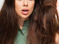 केस सतत विस्कटलेले दिसतात? हे ५ उपाय करून बघा ..केस दिसतील मस्त सरळ - Marathi News | Does your hair look frizzy all the time? Try these 5 remedies..your hair will look perfectly straight. | Latest sakhi Photos at Lokmat.com