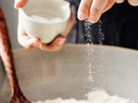 ना कमी, ना जास्त... फक्त चिमूटभर मीठ आहे फायदेशीर; १ महिना खाल्लं नाही तर काय होईल? - Marathi News | health tips what happens if stop eating salt for month know effects | Latest sakhi Photos at Lokmat.com