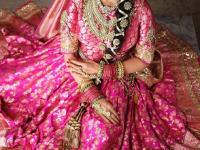 रेखा.. जब से तुम्हे देखा! अलौकिक सौंदर्याचं मूर्तीमंत रुप, सत्तरीतही उमराव जानची अदा बेमिसाल! - Marathi News | Rekha Turns Umrao Jaan Once Again At The Age of 70, Stunned Her Fans In A Bright Pink Anarkali With Heavy Jwelery | Latest sakhi Photos at Lokmat.com