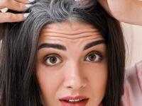 तज्ज्ञ सांगतात ‘या’ कमतरतेमुळे ऐन तारुण्यात होतात केस पांढरे, ५ पदार्थ खा-केस होतील मस्त - Marathi News | causes of grey hair at early age, how to prevent hair turning gray at young age, super food for black hair | Latest sakhi Photos at Lokmat.com