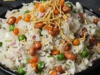 दडपे पोहे करायच्या '५' पद्धती.. प्रत्येक रेसिपीची चव वेगळीच.. तुम्हाला कोणती आवडते? - Marathi News | '5' ways to make Dadpe Pohe, Each recipe tastes different | Latest sakhi Photos at Lokmat.com