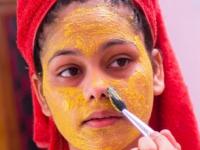 फक्त १ चमचा बेसन रोज 'या' पद्धतीने वापरा- महागड्या फेसवॉश, फेसपॅकची गरजच नाही - Marathi News | use of besan for glowing skin, how to get rid of pigmentation, tanning and pimples, amazing skin care tips using besan | Latest sakhi Photos at Lokmat.com