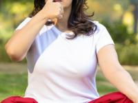 रोज फक्त ५ मिनिटं करा ‘हा’ प्राणायाम, श्वसनाचे त्रास होणार नाहीत-थकवा कम - Marathi News | Do this pranayama for just 5 minutes every day, you will not have breathing problems | Latest sakhi Photos at Lokmat.com