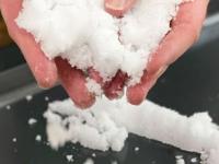 पावसाळ्यात साखर-मीठाला पाणी सुटतं? धान्य खराब होतं, पाहा ४ सोपे उपाय-यंदा दरवर्षीचा त्रास विसरा - Marathi News | monsoon season sugar salt dry 4 simple kitchen hacks for moisture free food during rainy | Latest sakhi Photos at Lokmat.com