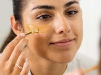 Skin Care Home Remedies : टॅनिंग-डेडस्किन वाढल्याने त्वचेचा रंग बदलला? आंघोळीच्या वेळी चेहऱ्याला लावा 'हे' पदार्थ- त्वचा चमकेल.. - Marathi News | 5 kitchen ingredients helps for skin nourishment in summer and monsoon, how to get rid of tanning and dead skin, home remedies for glowing skin | Latest sakhi Photos at Lokmat.com