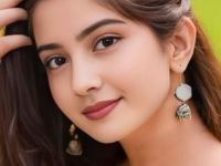 Vat Purnima 2025 : वटपौर्णिमेची पूजा करताना दिसाल सगळ्यात सुंदर! करा टोमॅटोचा 'हा' जादुई उपाय - Marathi News | vatpournima 2025: how to do bleach at home, home made face pack for instant glowing skin | Latest sakhi Photos at Lokmat.com