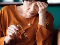 ब्लड प्रेशरचा त्रास मागे लागला हे सांगणारी ३ लक्षणं, बघा BP वाढण्यामागची कारणं आणि उपाय - Marathi News | World Hypertension Day 2025, what are the symptoms and causes of Hypertension | Latest sakhi Photos at Lokmat.com