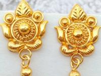 Daily Wear Gold Earrings : कमी ग्रॅम वजनाचे सोन्याचे कानातले, पाहा १० नाजूक-सुंदर डिजाईन्स, रोज वापरता येतील - Marathi News | Light Weight Daily Wear Gold Earrings : 10 Beautiful Designs Of 2 Grams Earrings | Latest sakhi Photos at Lokmat.com