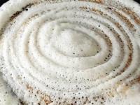 पीठ तव्याला चिकटतं-डोसा नीट होत नाही? ७ चुका टाळा, विकतसारखा कुरकुरीत-गोल डोसा करा - Marathi News | How To Make Hotel style Crispy Dosa At Home : Dosa Making Tricks How To Make Crispy Perfect Dosa | Latest sakhi Photos at Lokmat.com