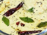 हॉटेलसारखी परफेक्ट ओल्या खोबऱ्याची चटणी करण्याच्या ७ टिप्स, इडली-डोसा तरच लागेल मस्त चविष्ट - Marathi News | How To Make South Indian Hotel Style coconut Chutney : How To Make Coconut Chutney Easy Recipe | Latest sakhi Photos at Lokmat.com