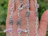 रोज वापरण्यासाठी चांदीच्या पैंजणांचे १० नाजूक डिझाइन्स, पाय दिसतील शोभून-वापरताही येतील सहज - Marathi News | Beautiful Designs Of Payal : Silver Anklet, Silver Payal Designs Light Weight Silver Payal | Latest sakhi Photos at Lokmat.com