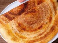 डोसा नीट जमत नाही-तुटतो-चिकटतो? डाळ-तांदूळ वाटताना लक्षात ठेवा खास ट्रिक, खा क्रिस्पी-गोल्डन डोसा - Marathi News | 10 Pro Tips to Make a Perfect Dosa : How To Make Dosa Crispy Perfect Dosa Making Secret | Latest sakhi Photos at Lokmat.com