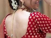 काठापदराच्या साड्यांवर शोभून दिसणारे ८ सुंदर ब्लाऊज, मागच्या गळ्याचे सुंदर डिझाइन्स-अनेक साड्यांवर मॅचिंग - Marathi News | Blouse For Kathpadar Saree : Blouse Design Back Neck 8 Patterns Blouse Design | Latest sakhi Photos at Lokmat.com