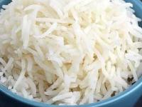 रोज भात करण्यासाठी कोणता तांदूळ योग्य? कोणत्या तांदळासाठी किती कुकरच्या शिट्ट्या केला तर भात छान शिजतो.. - Marathi News | How Many Whistles to Cook Rice In a Pressure Cooker : How To Cook Prefect Rice In Cooker | Latest sakhi Photos at Lokmat.com