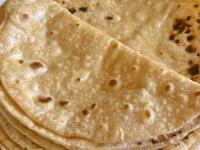 सकाळी चपात्या केल्या की दुपारपर्यंत वातड होतात? ८ टिप्स, २ दिवस राहतील मऊ, लुसलुशीत राहतील - Marathi News | How To Remain Roti Soft For Long Time : How To Keep Soft Roti For Next Day | Latest sakhi Photos at Lokmat.com