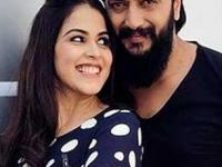 International Men’s Day 2025: नवरा असावा तर असा! बायकोवर जिवापाड प्रेम करणारे ५ सेलिब्रिटी नवरे.. - Marathi News | International Men’s Day 2025: This is what a husband should be like! 5 celebrity husbands who love their wives to the core.. | Latest sakhi Photos at Lokmat.com