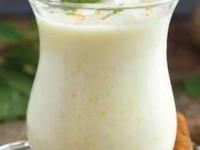 थंडीत ताक प्यायल्यानं वजन कमी होतं? ताक कधी, कसं प्यावं, समजून घ्या-फायदे मिळतील - Marathi News | Right Way To Drink Buttermilk In Winter : Is Buttermilk Good For Consuming During Winter | Latest sakhi Photos at Lokmat.com