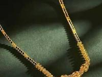 नव्या नवरीसाठी रोज वापरायला घ्या कमी ग्रॅमचे सुंदर मंगळसूत्र; छोट्या मंगळसूत्राचे १० लेटेस्ट डिजाइन्स - Marathi News | Small Mangalsutra Latest Designs : Short Mangalsutra For Newly Married | Latest sakhi Photos at Lokmat.com