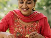 रोजच्या दुपारच्या जेवणात 'हे' बदल करा; दुप्पट वजन कमी होईल, स्लिम-ट्रिम दिसाल - Marathi News | Weight Loss Tips : Make These Changes In Your Lunch Weight Will Loose Faster | Latest sakhi Photos at Lokmat.com