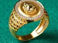 जावयासाठी ५ ग्रॅमच्या आत सोन्याची अंगठी; १० ट्रेंडींग डिझाईन्स, कमी बजेटमध्ये मस्त अंगठी बनेल - Marathi News | Gold Rings For Mens : Gold Ring Mens Collection 10 Latest Gold Ring Designs For Men's | Latest sakhi Photos at Lokmat.com