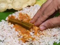 कायम भात खातात तरी साऊथच्या लोकांचे वजन का वाढत नाही? भात शिजवण्याची पद्धत कोणती? - Marathi News | How To Eat White Rice : How To Eat White Rice And Still Maintain A Healthy Weight | Latest sakhi Photos at Lokmat.com