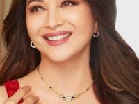 सेलिब्रिटींनी घातलेली खास मंगळसूत्र पाहा; १० नाजूक, सुंदर मंगळसूत्र, गळ्यात दिसतील शोभून - Marathi News | Celebrity Mangalsutra Designs : Celebrity Mangalsutra Patterns 10 Stylish Designs | Latest sakhi Photos at Lokmat.com