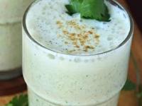 ताजं ताक फ्रिजमध्ये ठेवलं तर ते किती दिवसांच्या आत प्यावं, किती दिवसांत ताक खराब होतं? - Marathi News | How Long Does Buttermilk Stay Good in the Fridge How to Make Buttermilk Last Longer | Latest sakhi Photos at Lokmat.com