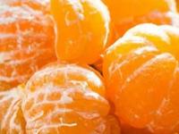 मस्तच! हात लावताच समजणार संत्र गोड की आंबट? आई-आजीलाही माहीत नसेल ही सुपर ट्रिक - Marathi News | how to identify sweet orange what things should you keep in mind when buying oranges | Latest sakhi News at Lokmat.com