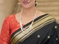 संक्रांत स्पेशल चंद्र- तारा साडी! काळ्या रंगाच्या साडीवर चंद्र- चांदण्यांचा लखलखाट, बघा ७ सुंदर प्रकार... - Marathi News | sankrant special black colour chandra tara saree, chand tara black saree for makar sankranti, chad tara saree shopping for makar sankranti | Latest sakhi Photos at Lokmat.com