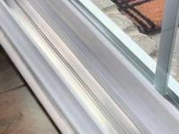 खिडक्यांच्या स्लायडींगमध्ये खूपच घाण अडकली? ७ ट्रि्क्स, खिडकीचा ट्रॅक चकाचक, स्वच्छ होईल - Marathi News | How To Clean Dust In Window Sliding : Easy Way To Clean Sliding Window Track | Latest sakhi Photos at Lokmat.com