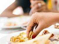 टराटरा वजन वाढतंय, पोट फुगतंय-अपचनाचा त्रास, ६० सेकंदात करा सोपी ५ योगासनं, रोजचा त्रासच संपेल - Marathi News | 5 yoga poses after meal for better digestion, yoga poses to avoid indigestion, yogasana for better digestion | Latest sakhi Photos at Lokmat.com