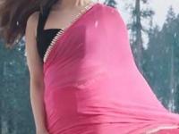 टाइमलेस ब्यूटी-वर्षानूवर्षे नवीकोरी चमकत राहील शिफाॅन साडी, फक्त लक्षात ठेवा ३ सोप्या गोष्टी - Marathi News | how to take care of chiffon saree, simple tips and tricks to take care of chiffon saree | Latest sakhi Photos at Lokmat.com