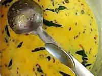 कढी फुटू नये म्हणून ८ टिप्स, परफेक्ट कढी करायची तर नाजूक काम करा निगुतीने - Marathi News | How To Make Kadhi At Home : How To Make Kadhi From Curd at Home Perfect Kadhi Making Tips | Latest sakhi Photos at Lokmat.com