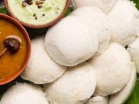 घरचं इडलीचं पीठ फुगत नाही-इडल्या कडक होतात? ८ टिप्स, हॉटेलसारख्या मऊ-मोठ्या इडल्या खा - Marathi News | How To Make Hotel Style Soft Idli : How To Make Soft fluffy Idli At Home | Latest sakhi Photos at Lokmat.com