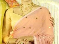 रश्मिकानं नेसलेली मलमल कॉटनची साडी आता मिळते १० रंगात; वजनाला हलकी-नेसायला सोपी - Marathi News | Rashmika's Mulmul Cotton Saree : Mul Cotton Mirror Work Saree In 10 Colours | Latest sakhi Photos at Lokmat.com