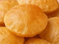 Gudi Padwa 2026 : ऑईल फ्री पुऱ्या करण्याची खास ट्रिक! १ थेंबही तेल न वापरता टम्म फुगतील पुऱ्या - Marathi News | Gudi Padwa 2026 : Special Trick To Make Oil Free Puri How To Make Oil Free Puri | Latest sakhi Photos at Lokmat.com