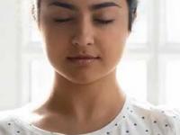 सतत स्ट्रेस येतो-चित्त थाऱ्यावर नसतं? मन शांत ठेवण्यासाठी १० गोष्टी करा, आनंदी राहाल - Marathi News | How To Keep Mind Calm : 10 Tips For Keep Mind Calm And Positive | Latest sakhi Photos at Lokmat.com