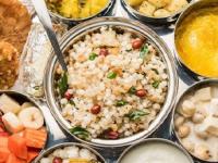 चैत्र नवरात्री: उपवास करताना ५ नियम पाळा, अशक्तपणा येऊन डिहायड्रेशन होणार नाही - Marathi News | 5 tips to avoid dehydration during Chaitra Navratri fast, how to stay fit during Chaitra Navratri fast | Latest sakhi Photos at Lokmat.com