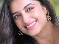 चमचाभर दह्यात घाला चिमूटभर हळद, त्वचेला मिळतील ५ जादुई फायदे, पाहा नेमकं करायचं काय - Marathi News | curd turmeric face mask for glowing skin, use of curd for skin care, how to use curd and turmeric for skin care | Latest sakhi Photos at Lokmat.com