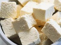 पनीरमधलं प्रोटीन कमी करणाऱ्या ५ चुका, पनीरचे पदार्थ करताना तुमचंही 'हे' चुकतंय का पाहा - Marathi News | 5 mistakes reduces the protein content in paneer, avoid 5 mistakes while paneer recipies | Latest sakhi Photos at Lokmat.com