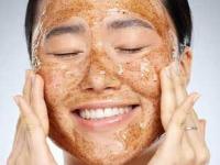 चेहऱ्याला लावा 'हे' रंगबिरंगी घरगुती स्क्रब- विकतच्या फेसमास्कची गरजच नाही, त्वचा नेहमीच चमकेल - Marathi News | home made scrub for glowing skin, how to remove tanning and dead skin by home made scrub | Latest sakhi Photos at Lokmat.com