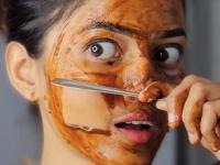 आठवड्यातून २ वेळा चेहऱ्याला लावा 'हा' लेप, सुरकुत्या न येता पन्नाशीतही त्वचा राहील टाईट, सुंदर - Marathi News | home made face pack for skin tightening, home remedies for young and tight skin, how to remove wrinkles, how to get rid of wrinkles and fine lines | Latest sakhi Photos at Lokmat.com