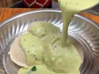 इडलीवाल्या अण्णाकडे मिळते तशी नारळाची चटणी घरीच करा; चविष्ट चटणी-सोपी रेसिपी - Marathi News | How To Make Coconut Chutney At Home : How To Make Coconut Chutney Indian Style | Latest sakhi Photos at Lokmat.com